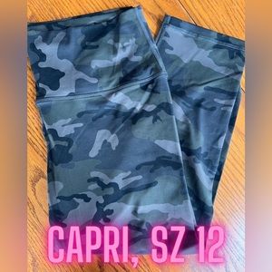 Zyia Forest Camo Capri Leggings